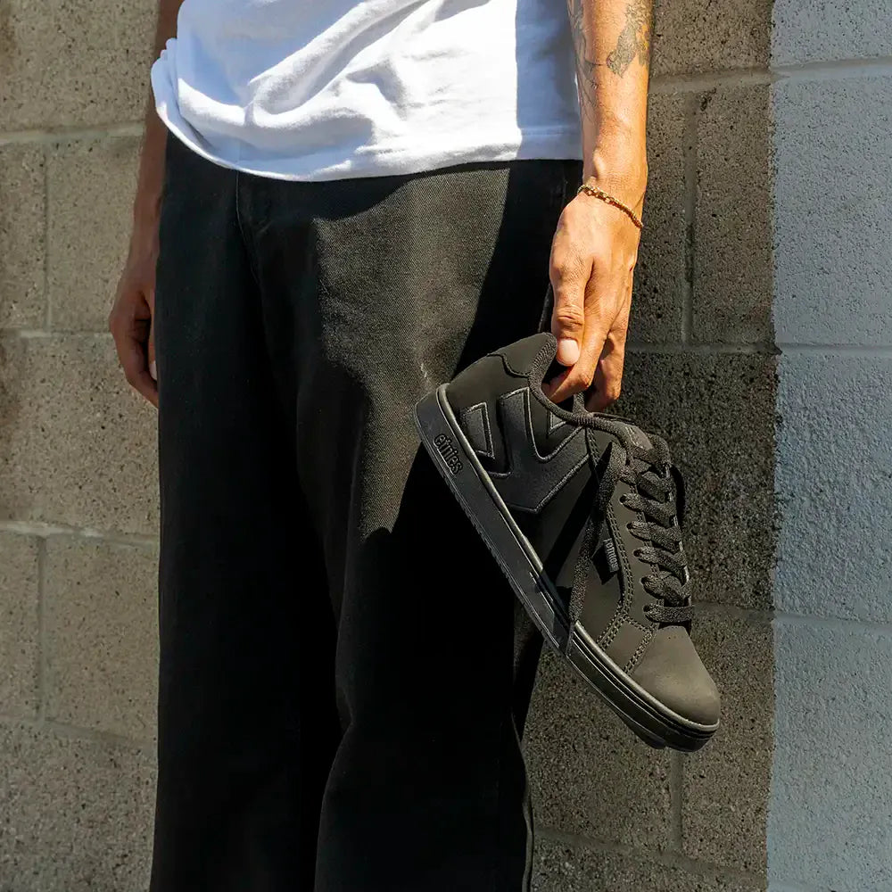 Fader black dirty wash - skate shoes | etnies Official Low-Top Shoe Etnies Skate Original Sustainability Gear