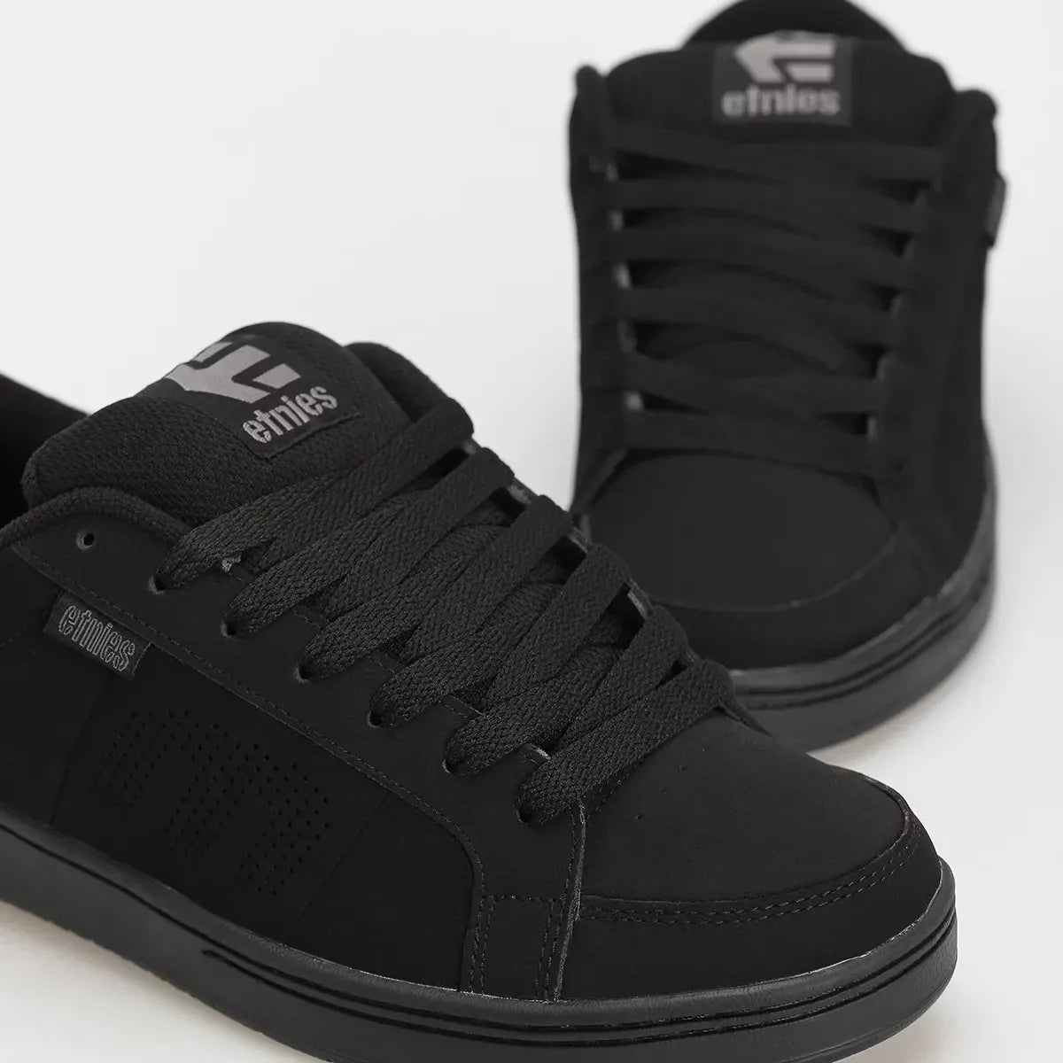 Kingpin black - skate shoes | etnies Official Low-Top Shoe Etnies Skate Original Sustainability Gear