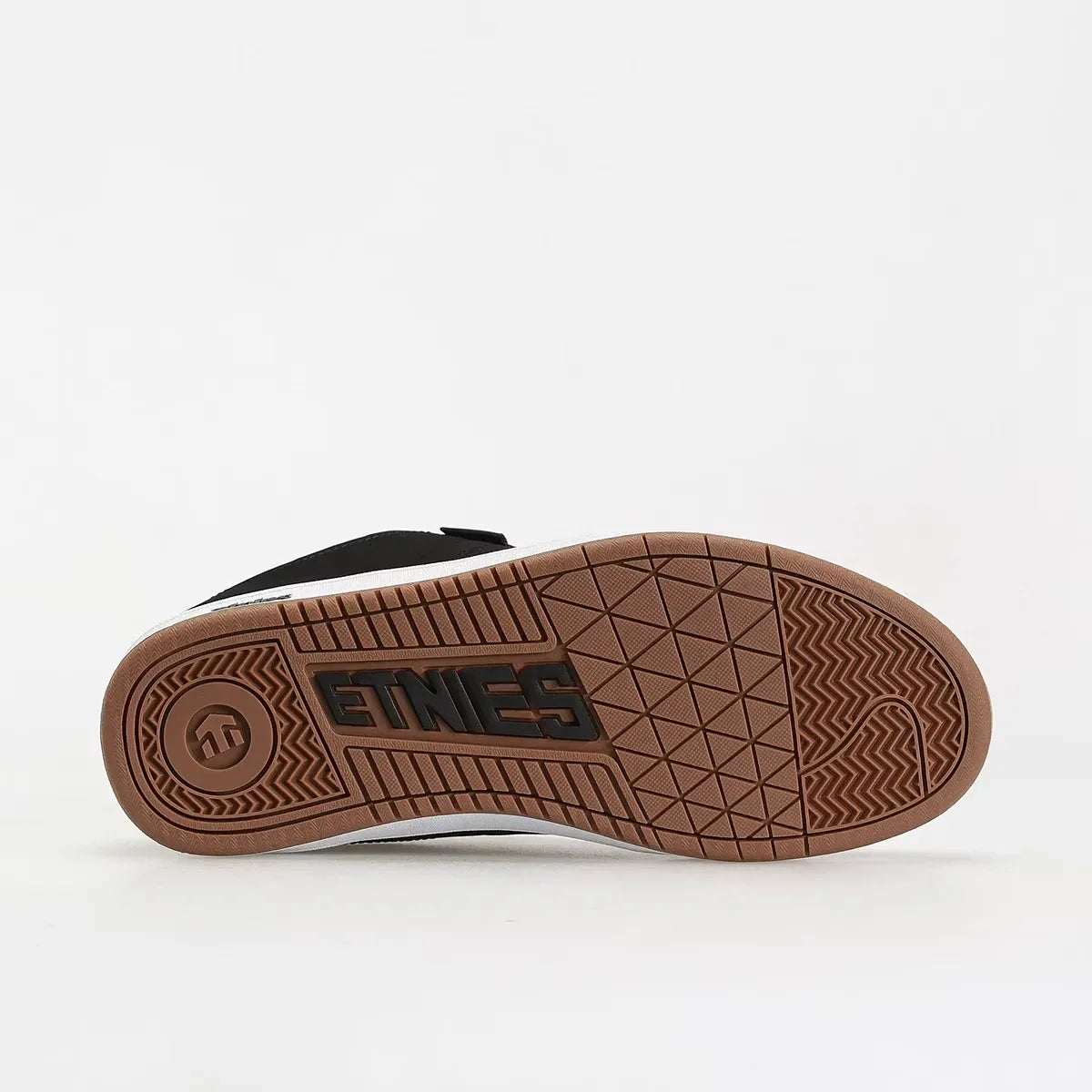 Kingpin black/white/gum - skate shoes | etnies Official Low-Top Shoe Etnies Skate Original Sustainability Gear