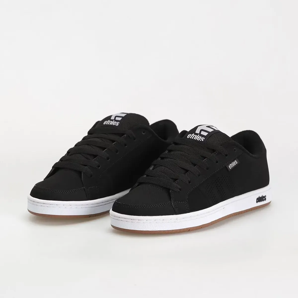 Kingpin black/white/gum - skate shoes | etnies Official Low-Top Shoe Etnies Skate Original Sustainability Gear