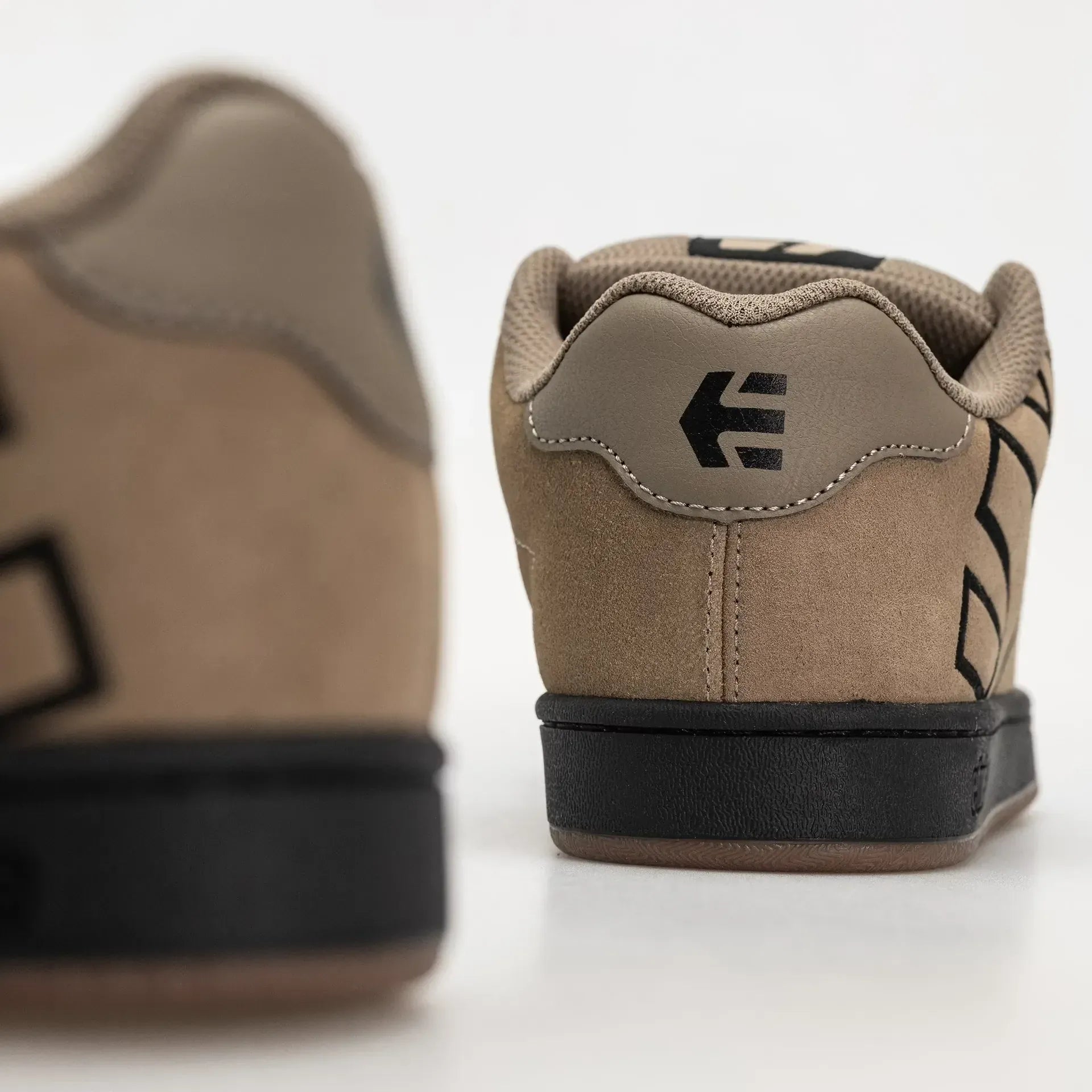 Fader Low - Top Shoe Tan Black  | etnies Official Low-Top Shoe Etnies Skate Original Sustainability Gear