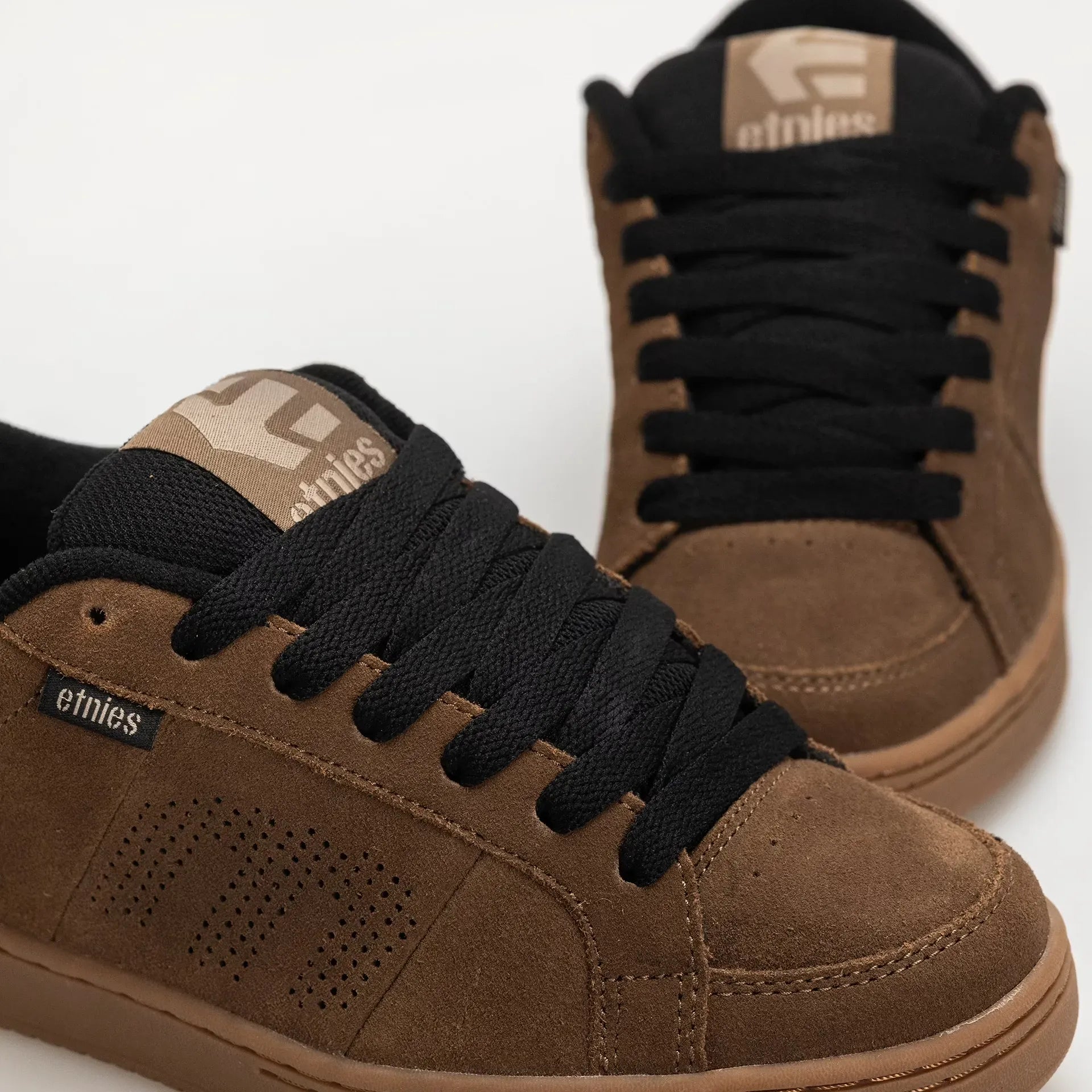 Kingpin Shoe Brown Warm Grey Gum | etnies Official Etnies Skate Original Sustainability Gear