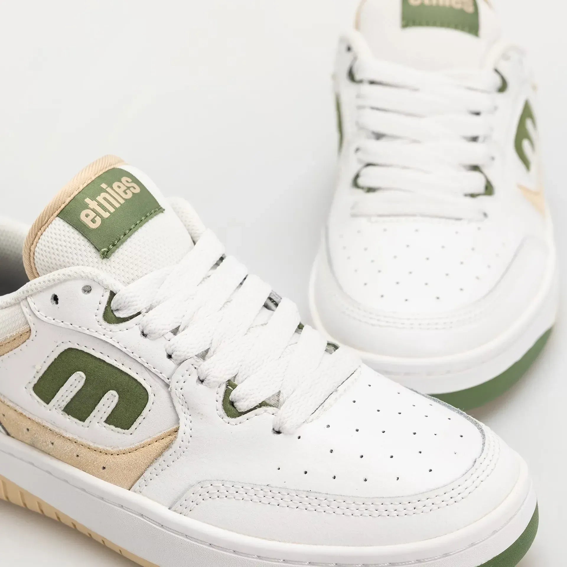 Loot White Green Low - Top Skate Shoe | etnies Official Low-Top Shoe Etnies Skate Original Sustainability Gear