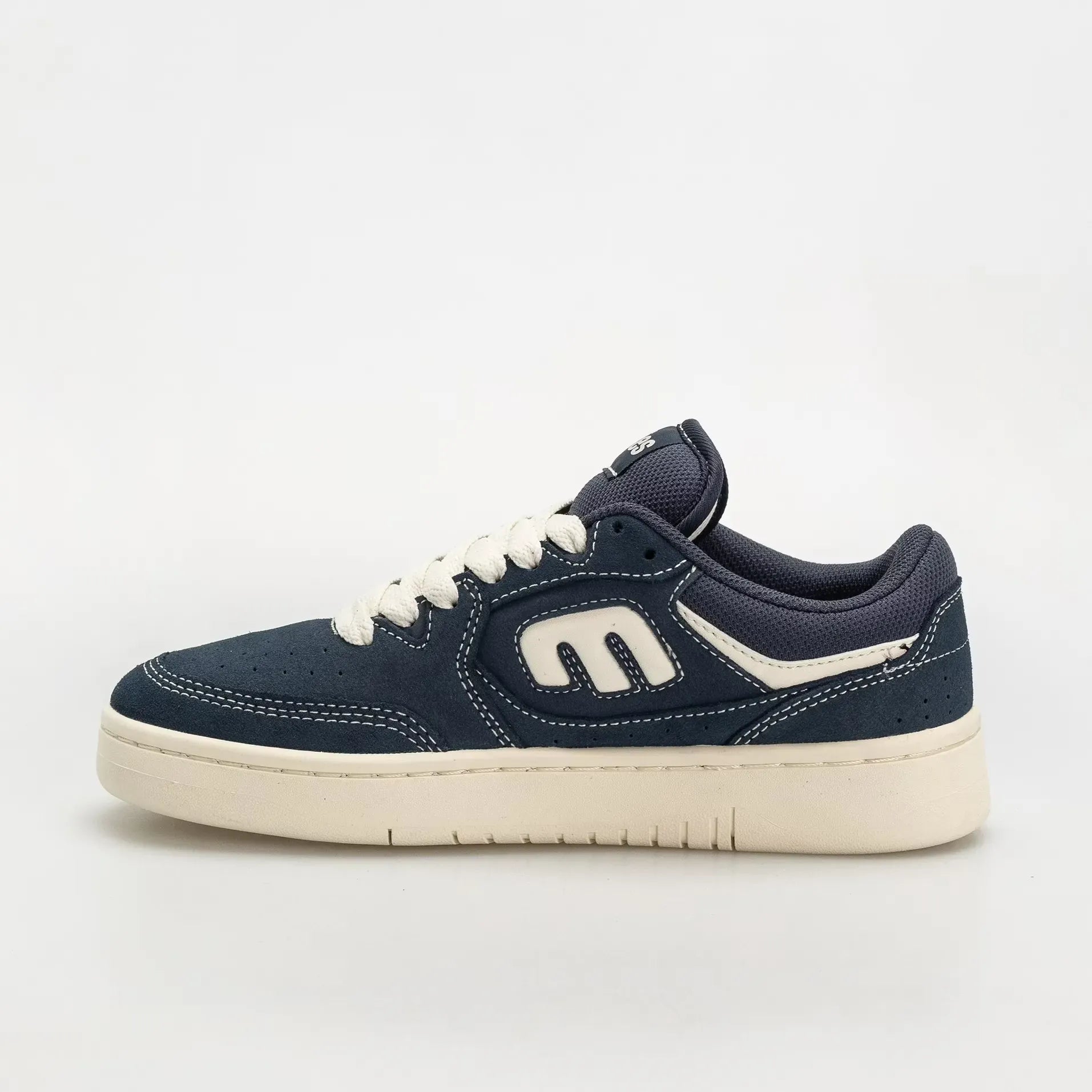 Loot Navy White Low - Top Skate Shoe | etnies Official Low-Top Shoe Etnies Skate Original Sustainability Gear
