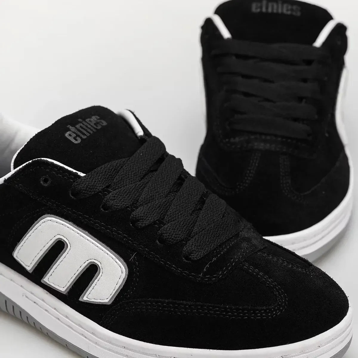 Locut black/white/gum - skate shoes | etnies Official Low-Top Shoe Etnies Skate Original Sustainability Gear