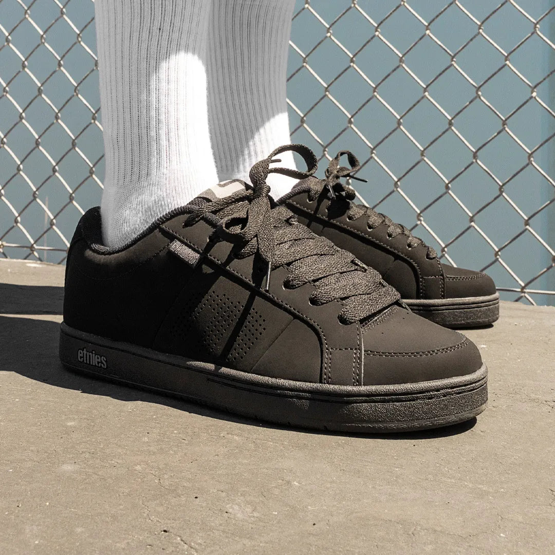 Kingpin black/dirty wash - skate shoes | etnies Official etnies Skate Original Sustainability Gear