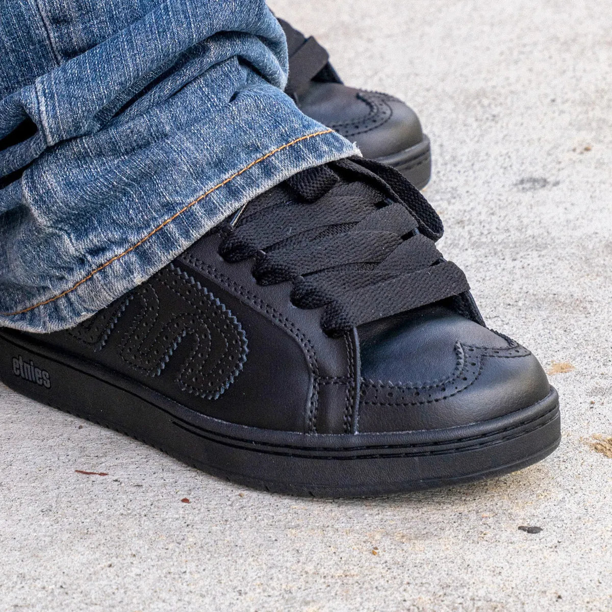 Black Chunky Suede Skate Shoes – Kingpin | etnies Official etnies Skate Original Sustainability Gear