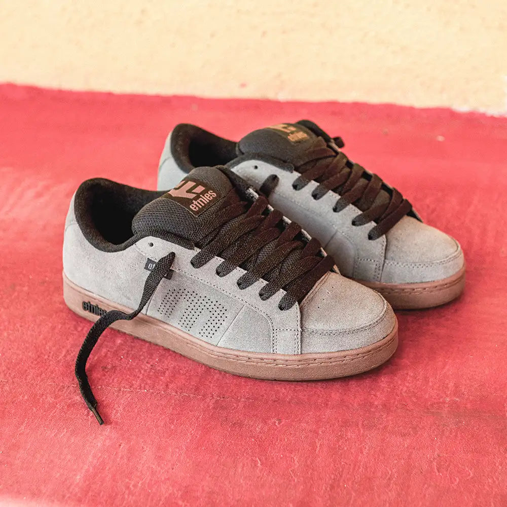 Kingpin brown/navy - skate shoes | etnies Official Low-Top Shoe Etnies Skate Original Sustainability Gear