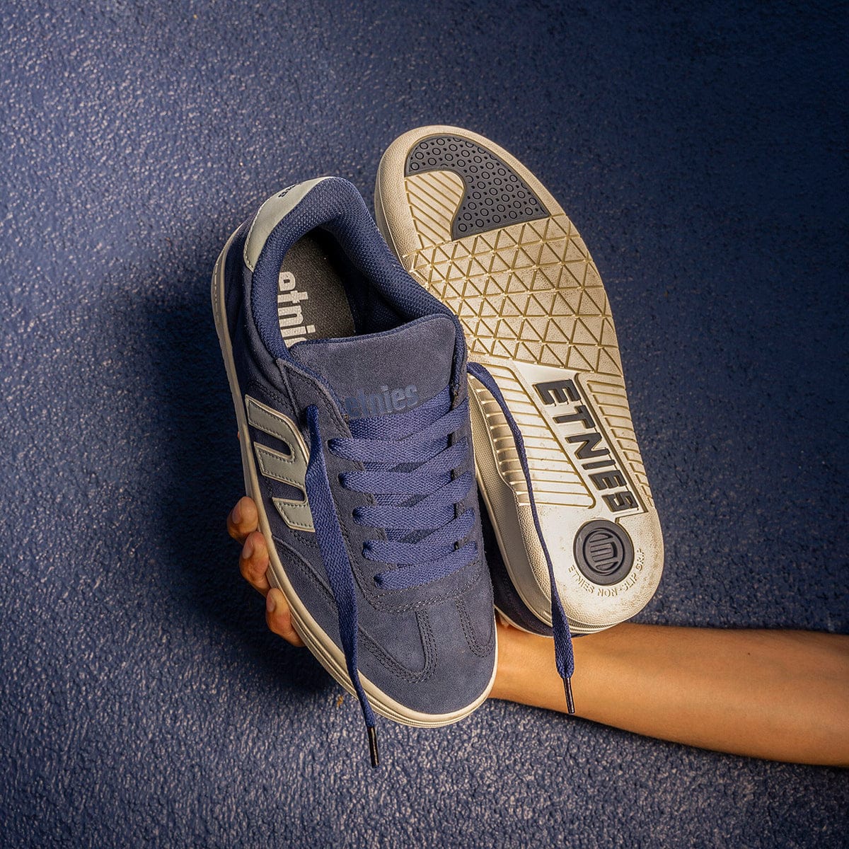 Locut black/white/gum - skate shoes | etnies Official Low-Top Shoe Etnies Skate Original Sustainability Gear