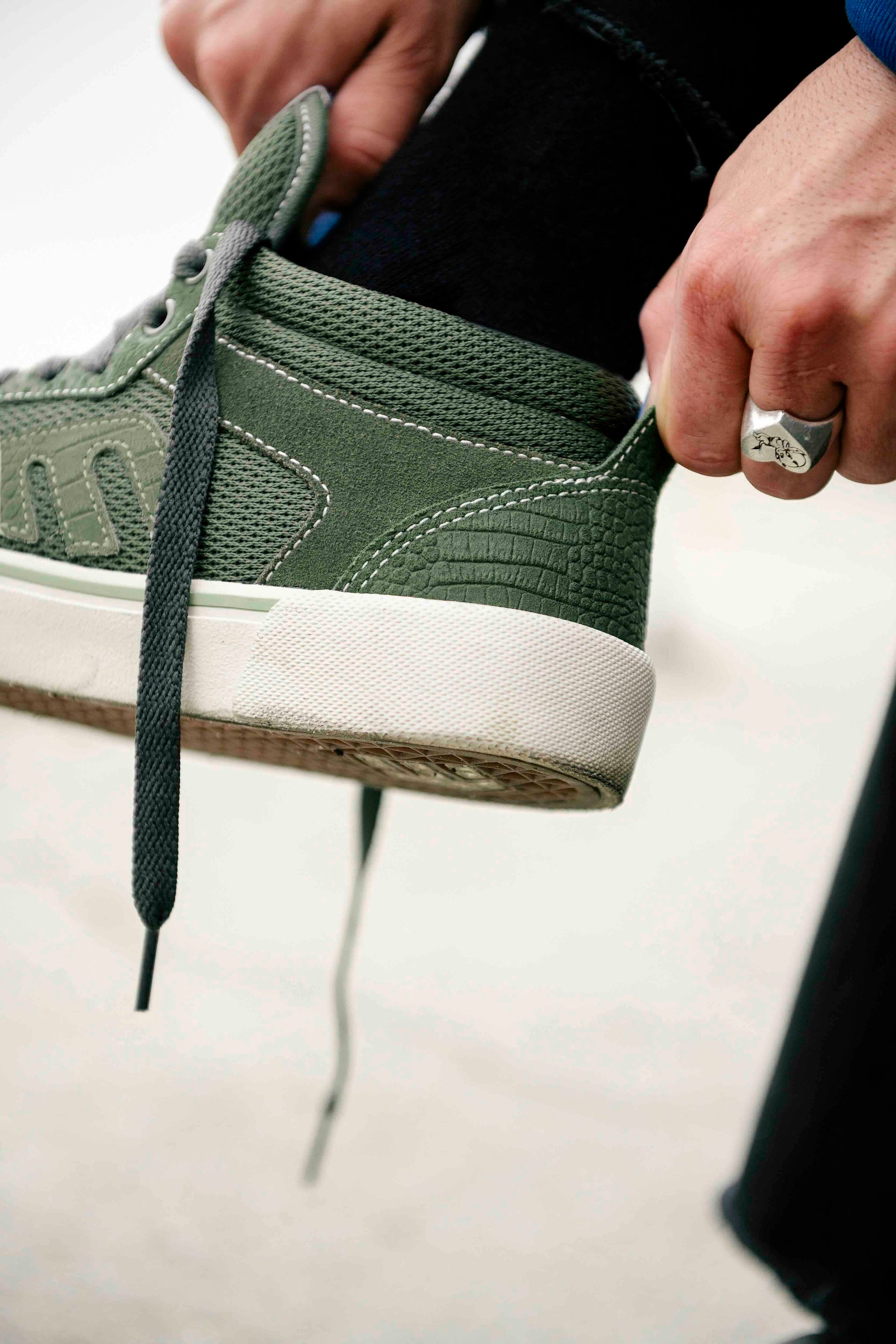 Windrow vulc mid x fabiana delfino – skate shoes | etnies Official High-Top Vulcanized Etnies Skate Original Sustainability Gear