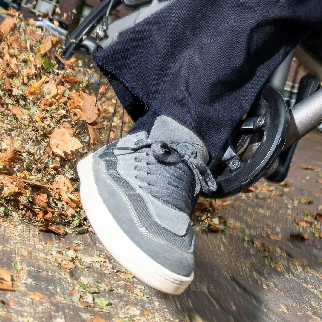 Snake Dark Grey Low - Top Skate Shoe | etnies Official Low-Top Shoe Etnies Skate Original Sustainability Gear