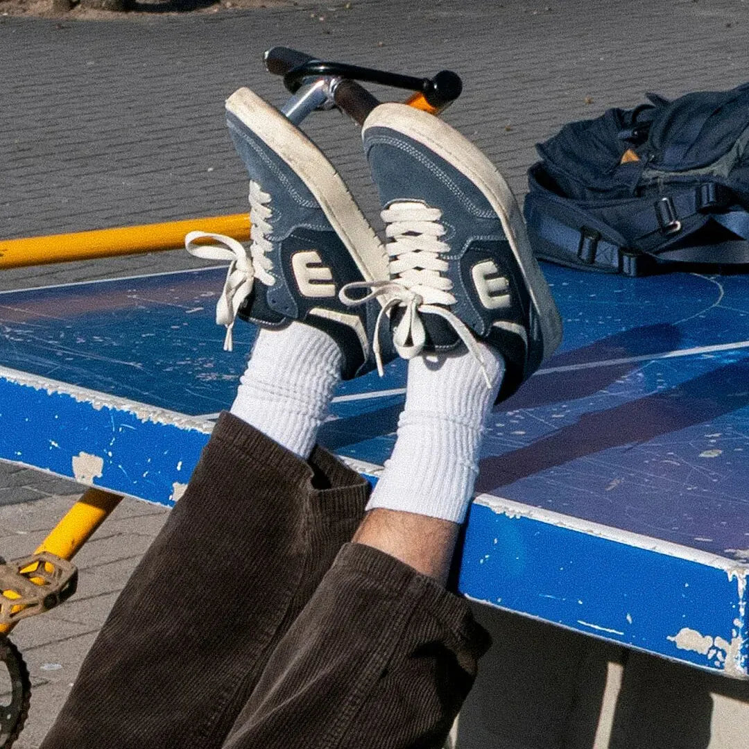 Loot Navy White Low - Top Skate Shoe | etnies Official Low-Top Shoe Etnies Skate Original Sustainability Gear