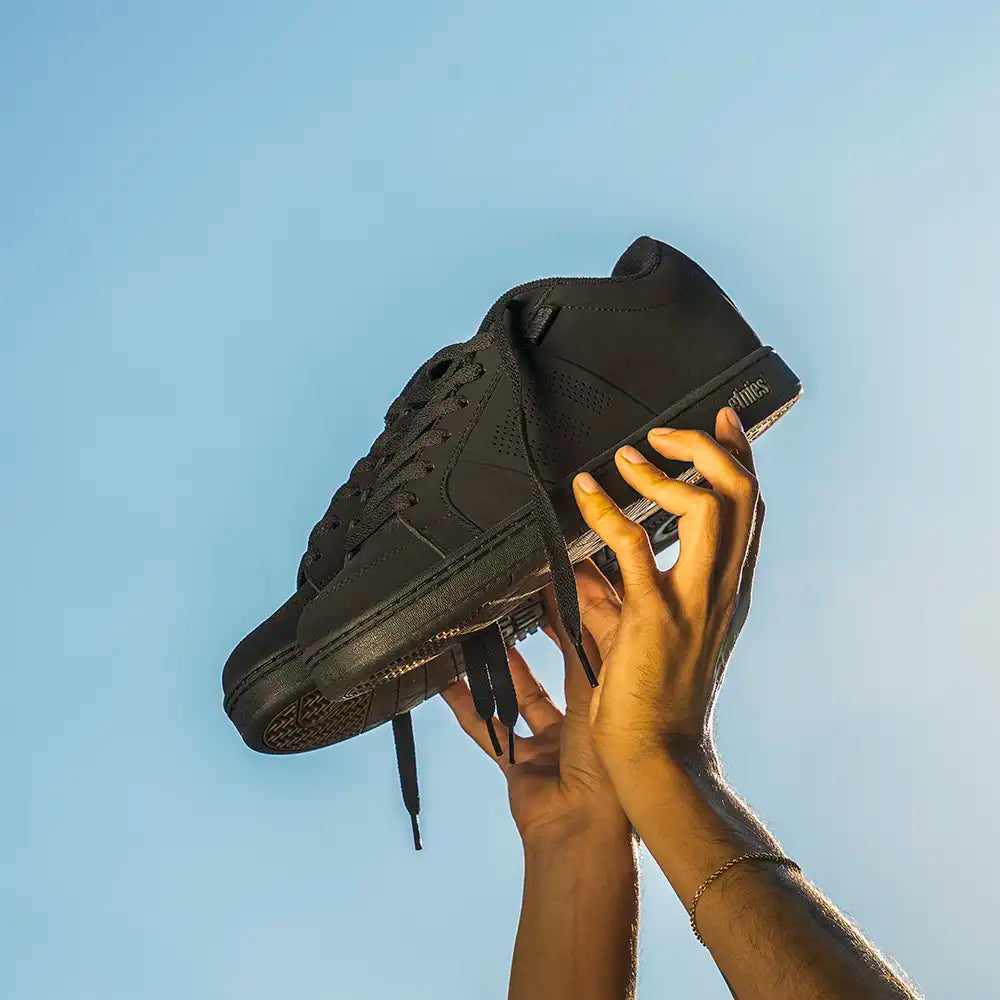 Kingpin black - skate shoes | etnies Official Low-Top Shoe Etnies Skate Original Sustainability Gear